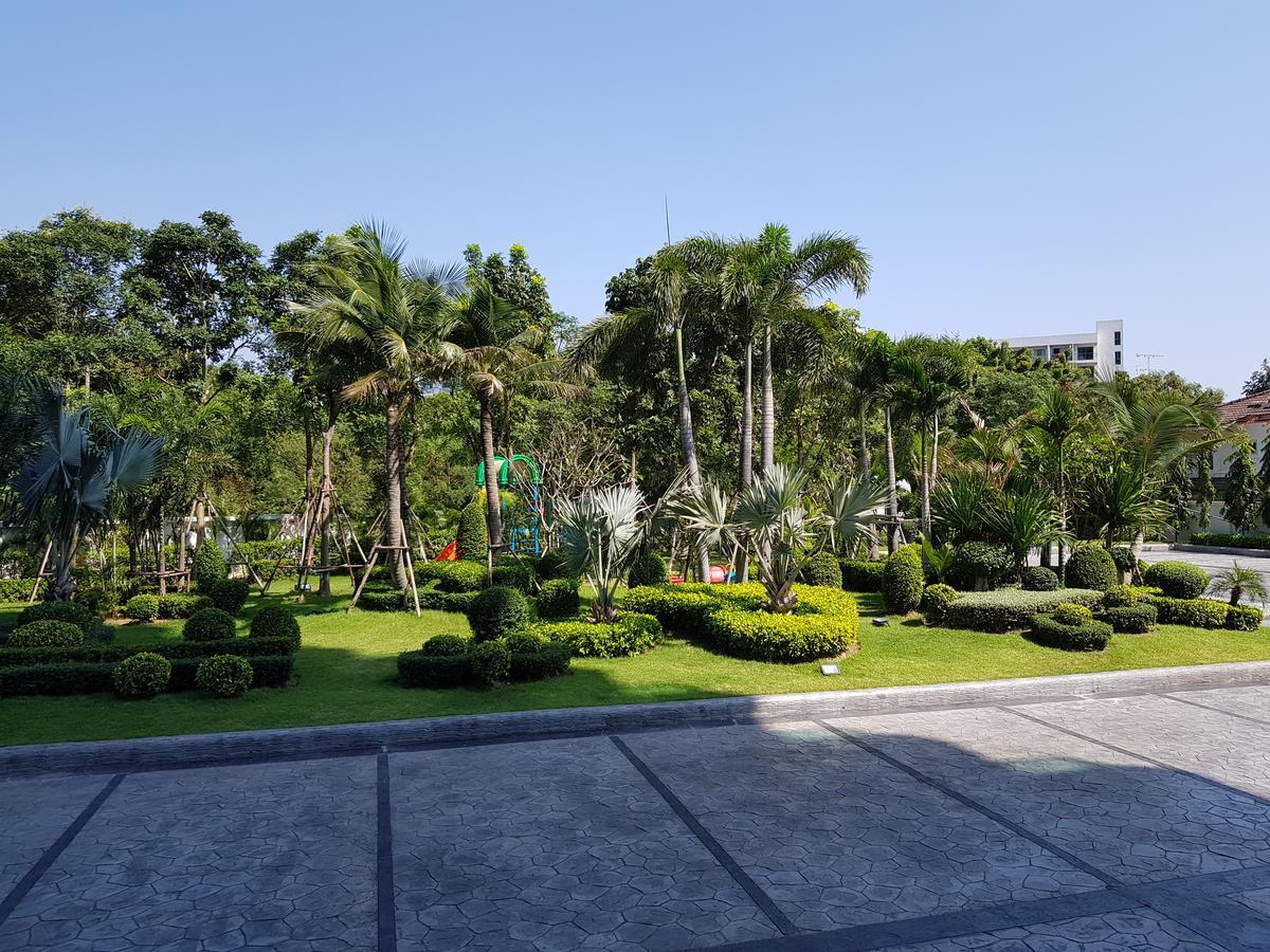Dusit Grand Condo View Джомтьен Экстерьер фото